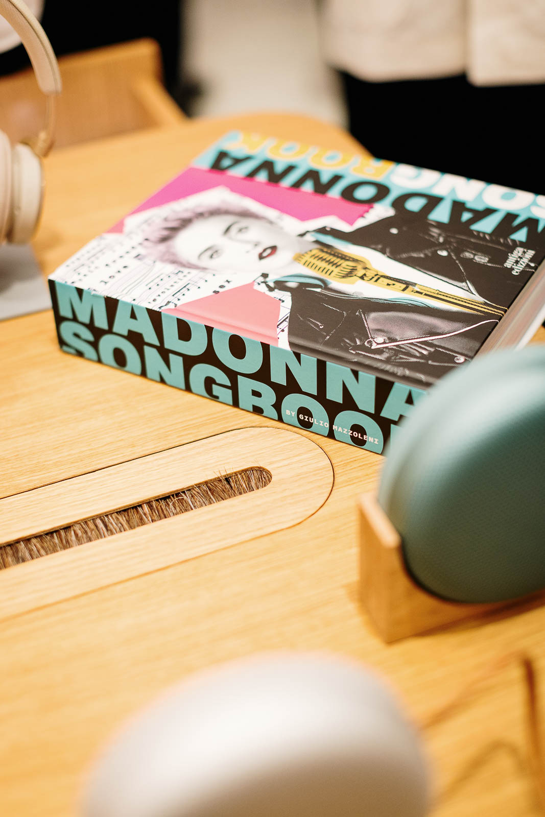 Madona songbook – B&O Milan